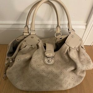 Mahina XL Hobo Louis Vuitton Authentic